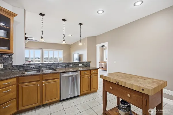$620,000 | 228 Pelican Drive Southeast, Moses Lake, WA 98837