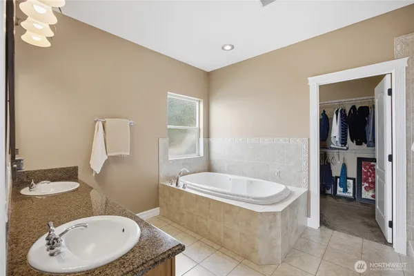 $620,000 | 228 Pelican Drive Southeast, Moses Lake, WA 98837