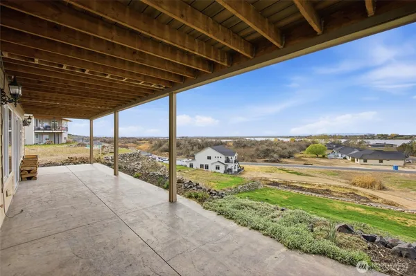 $620,000 | 228 Pelican Drive Southeast, Moses Lake, WA 98837