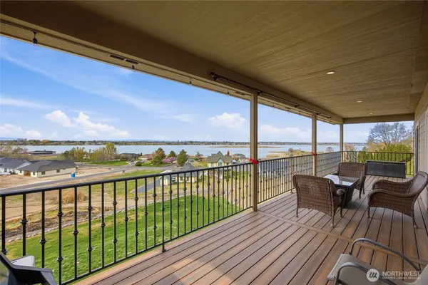 $620,000 | 228 Pelican Drive Southeast, Moses Lake, WA 98837