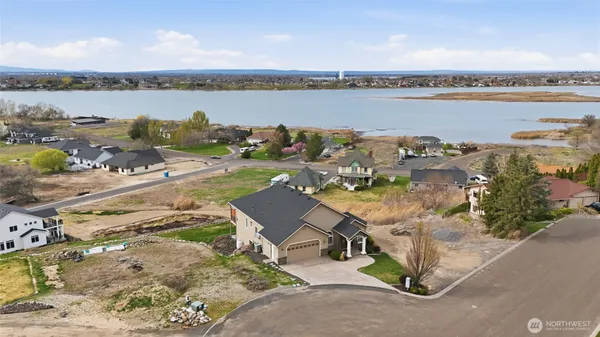 $620,000 | 228 Pelican Drive Southeast, Moses Lake, WA 98837