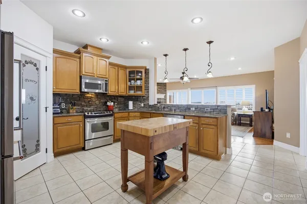 $620,000 | 228 Pelican Drive Southeast, Moses Lake, WA 98837