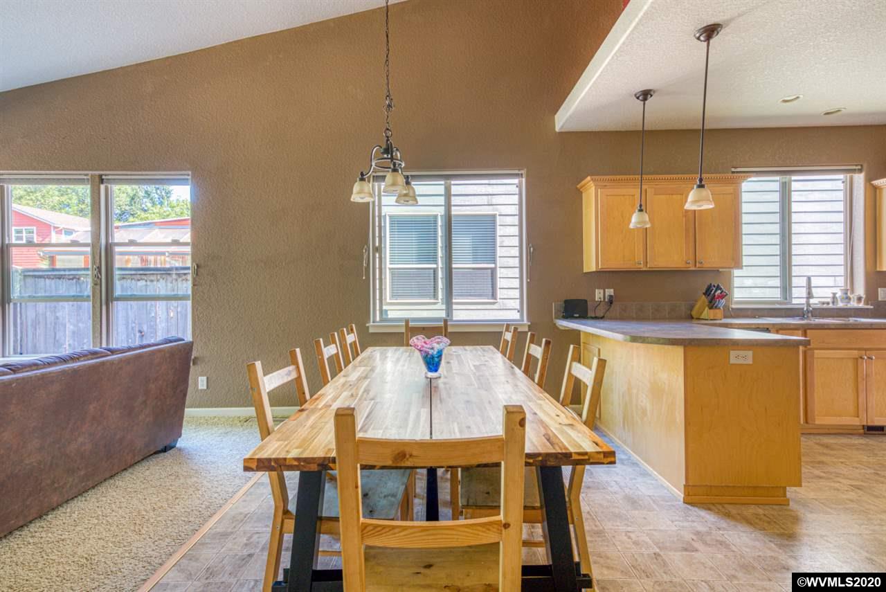 886 Helmick Road Monmouth, OR 97361 - Photo 5 of 35