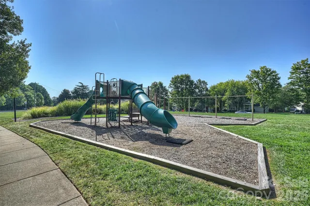 $565,000 | 9528 Autumn Applause Drive, Charlotte, NC 28277