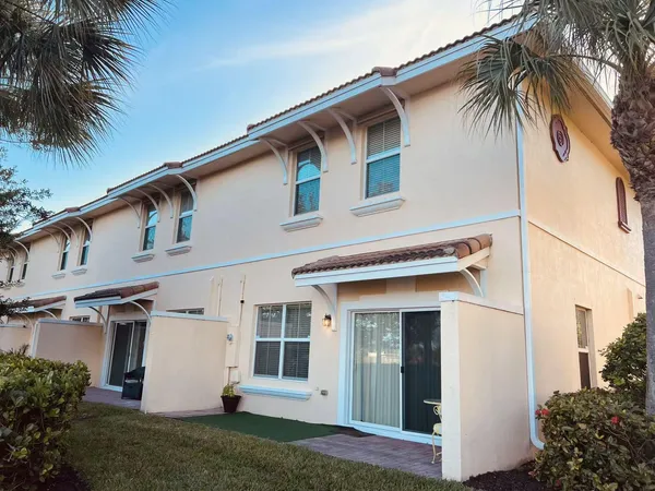 front view of house with a yard