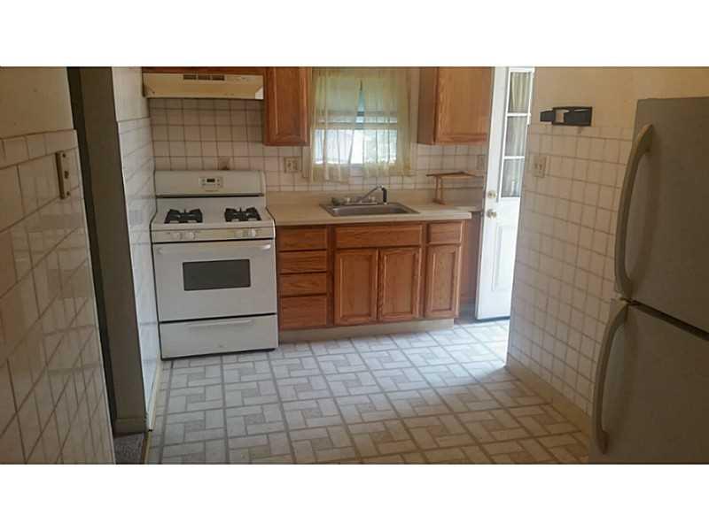 123 Pine Avenue Rochester, PA 15074 - Photo 4 of 14 Cafeteria/Kitchen.