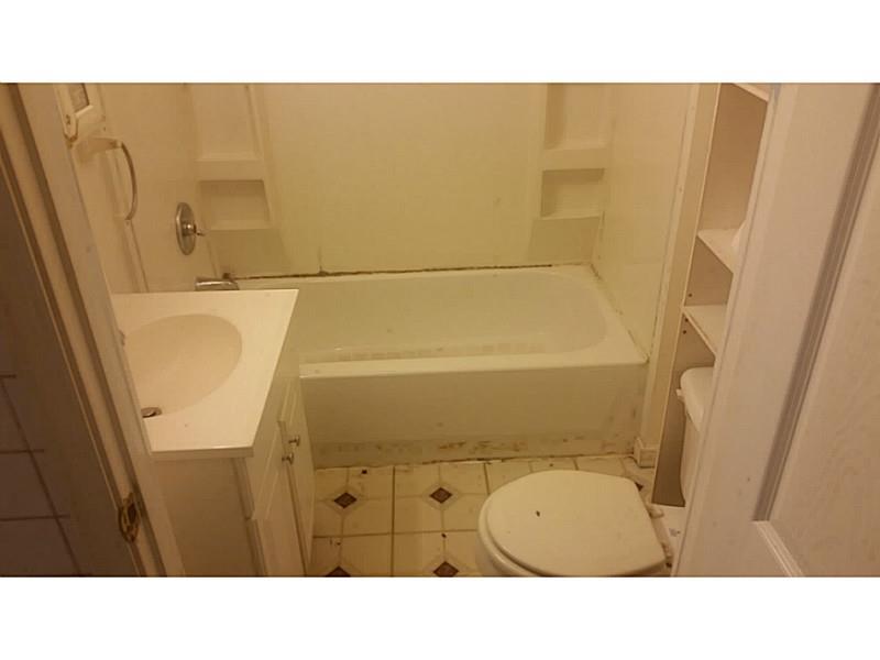 123 Pine Avenue Rochester, PA 15074 - Photo 8 of 14 Full Bath.
