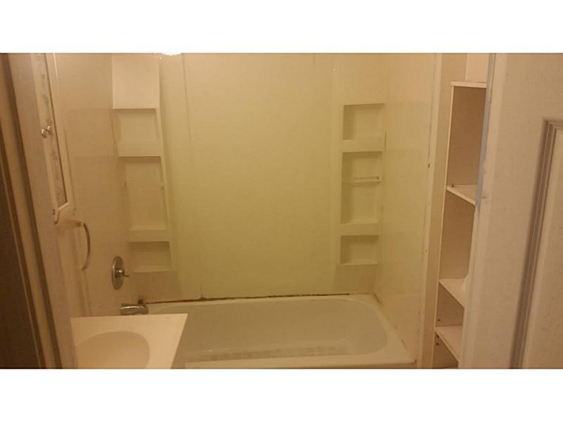 123 Pine Avenue Rochester, PA 15074 - Photo 9 of 14 Full Bath.
