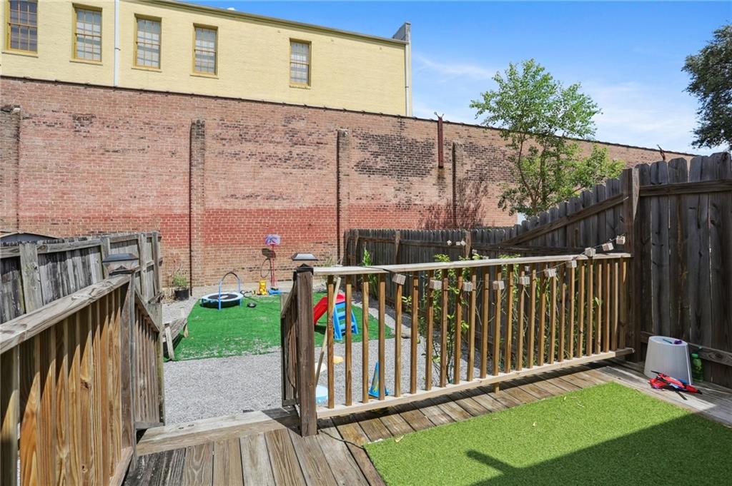 2329 Rousseau Street New Orleans, LA 70130 - Photo 12 of 27