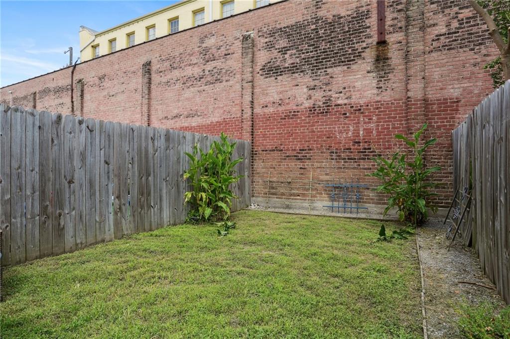 2329 Rousseau Street New Orleans, LA 70130 - Photo 25 of 27