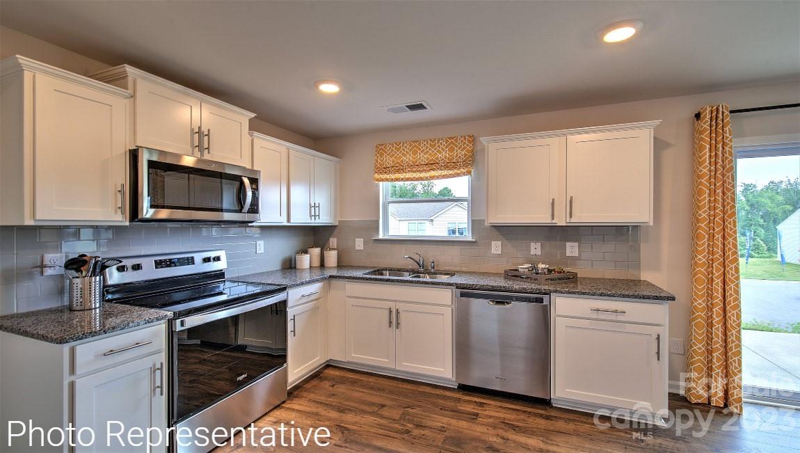 3 Virginia Cmns Drive Arden, NC 28704 - Photo 12 of 29