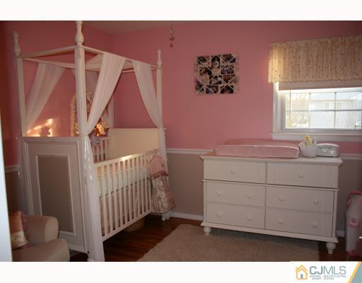 8 Acme Place Colonia, NJ 07067 - Photo 7 of 10 Gallery Image 7
