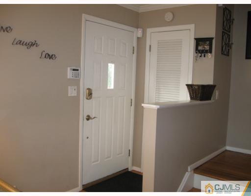 8 Acme Place Colonia, NJ 07067 - Photo 8 of 10 Gallery Image 8