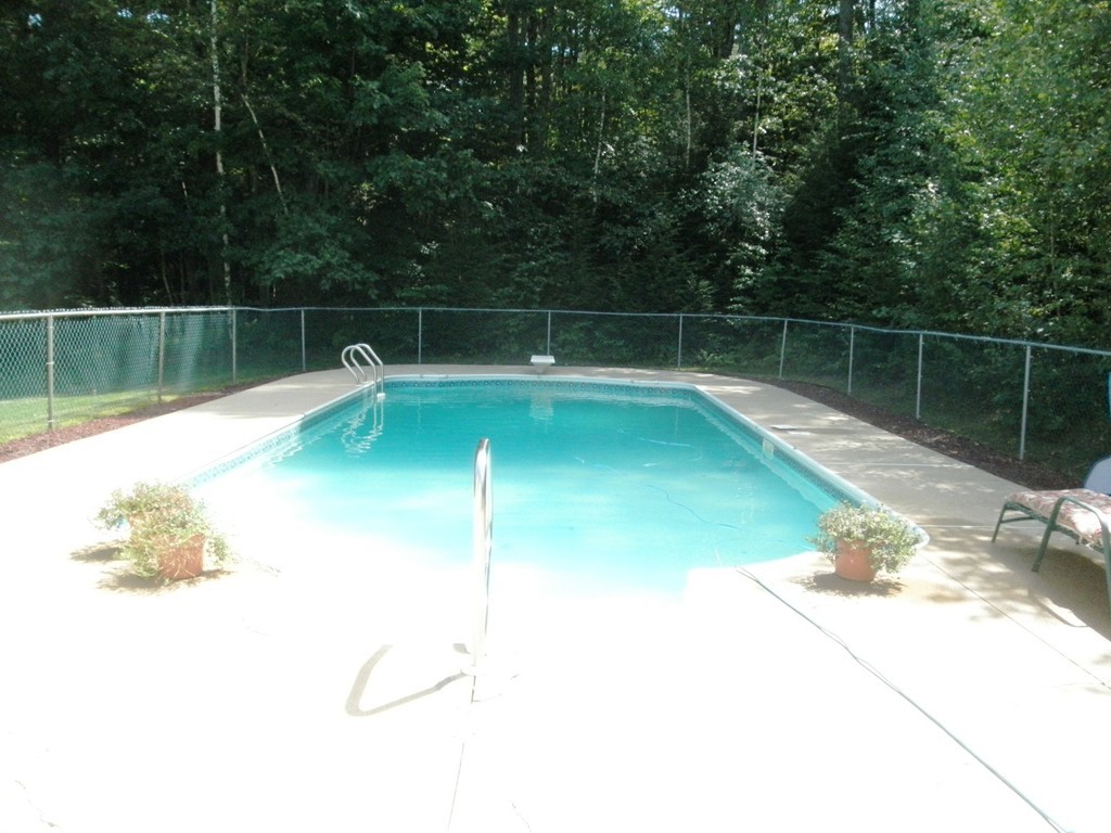 41 Deer Hill Road Gardner, MA 01440 - Photo 3 of 16 Gallery Image 3