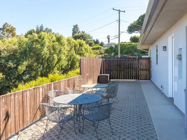 $3,250,000 | 43 Avenida Corona, Rancho Palos Verdes, CA 90275