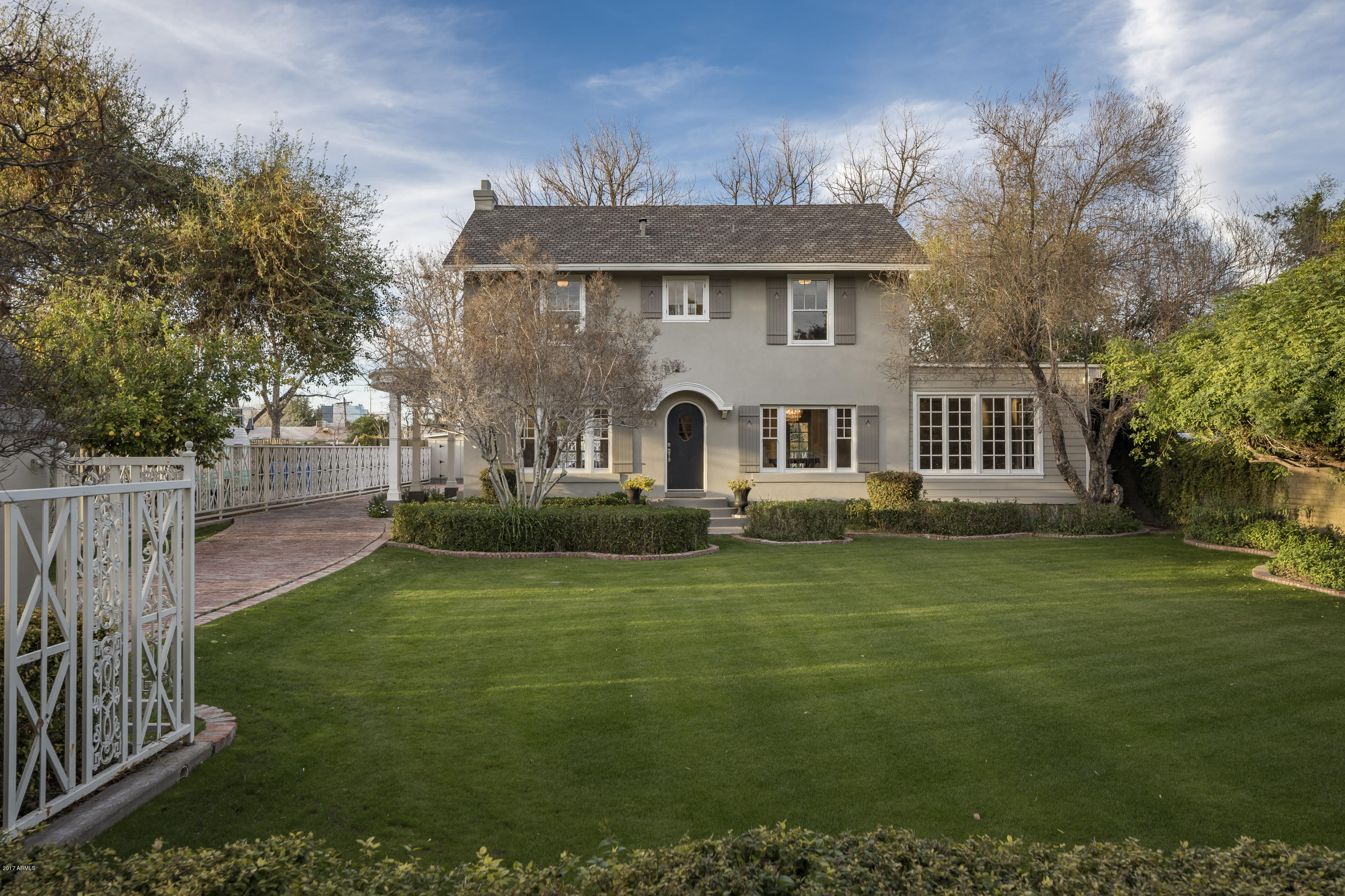 390 East Monte Vista Road Phoenix, AZ 85004 - Photo 6 of 85 Colonial Revival