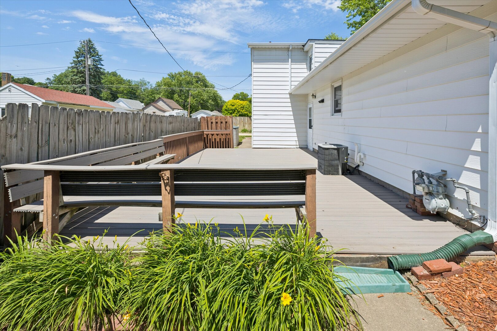 604 North 4th Street Clinton, IA 52732 - Photo 5 of 38