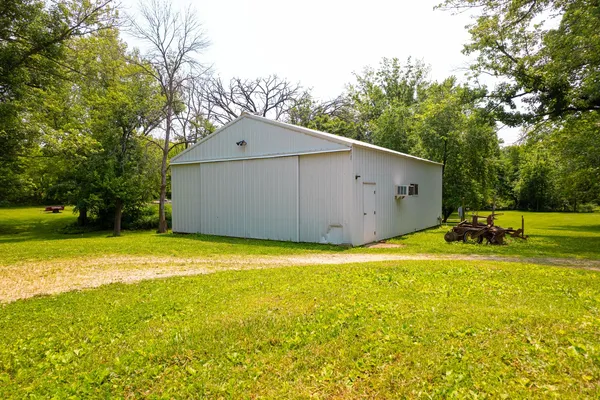 $449,900 | 9304 Ellis Road, Fenton, IL 61251