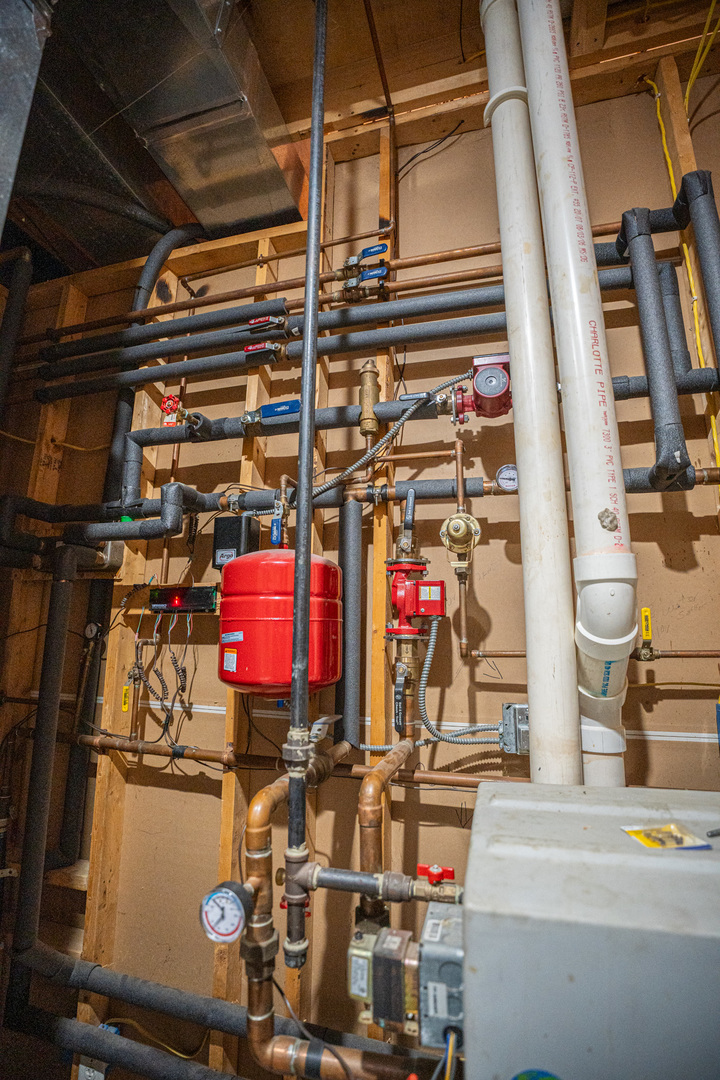 9304 Ellis Road Fenton, IL 61251 - Photo 75 of 81 a utility room with dryer and washer