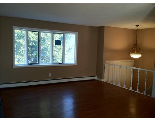 6 Swan Road Smithfield, RI 02917 - Photo 8 of 12 Living Room.