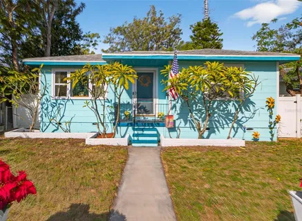 a view of outdoor space yard and deck