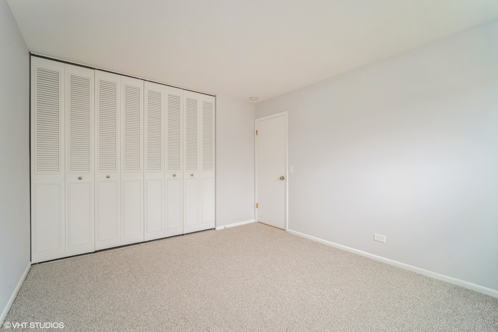 1515 Mohawk Trail Wheeling, IL 60090 - Photo 13 of 22