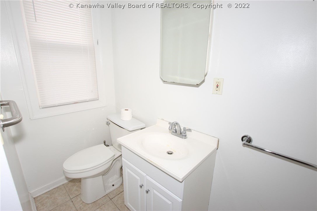 879 Chester Road Charleston, WV 25302 - Photo 21 of 45 Gallery Image 21
