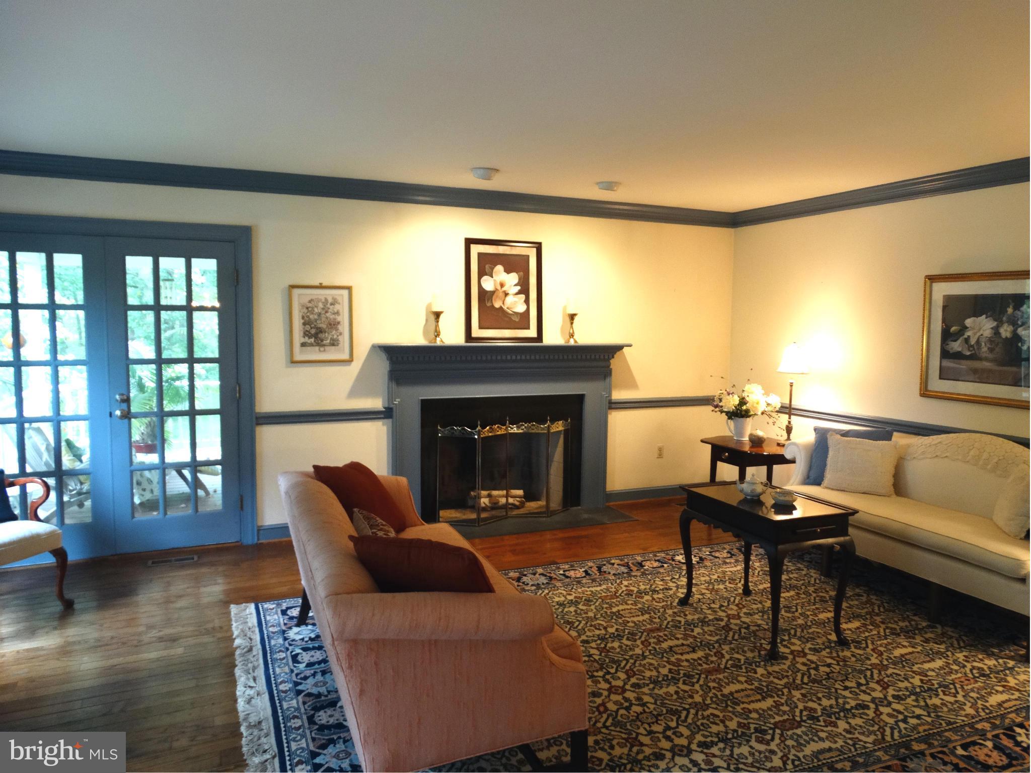 4831 Sundown Road Laytonsville, MD 20882 - Photo 22 of 30 Formal Living Room