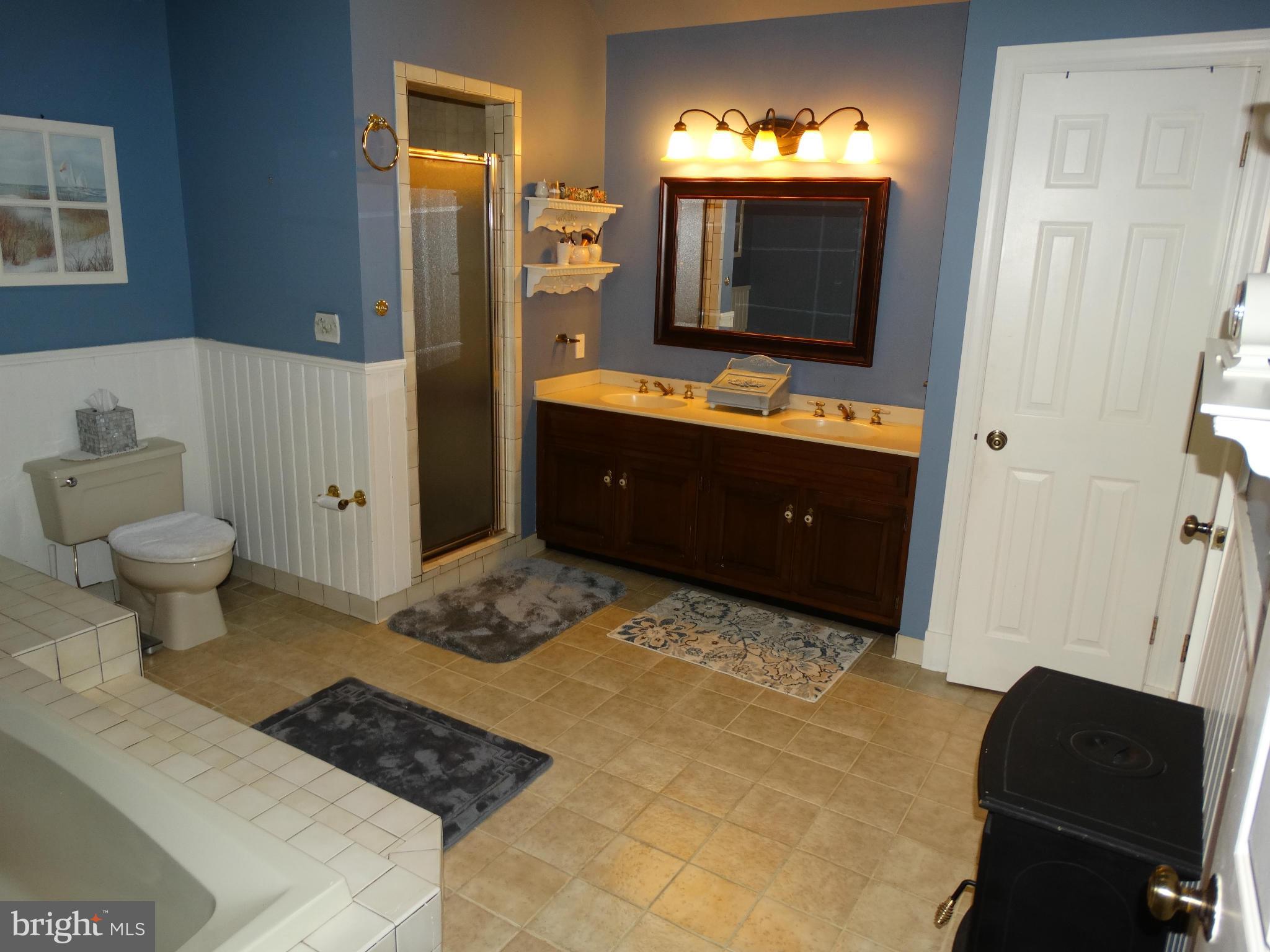 4831 Sundown Road Laytonsville, MD 20882 - Photo 25 of 30 Bath (Master)