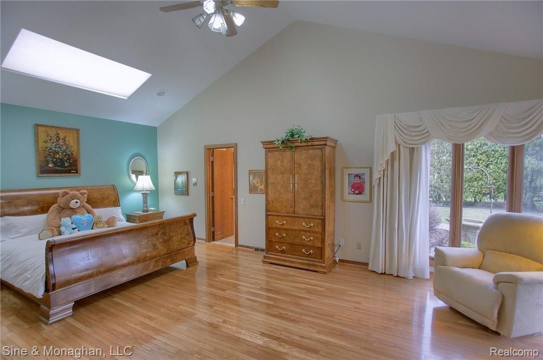 66 Belle Meade Road Grosse Pointe, MI 48236 - Photo 20 of 43 Master_Bedroom_2nd_View.jpg