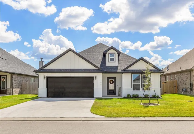 $433,500 | 2905 GOLDBERG Drive, Bryan, TX 77808