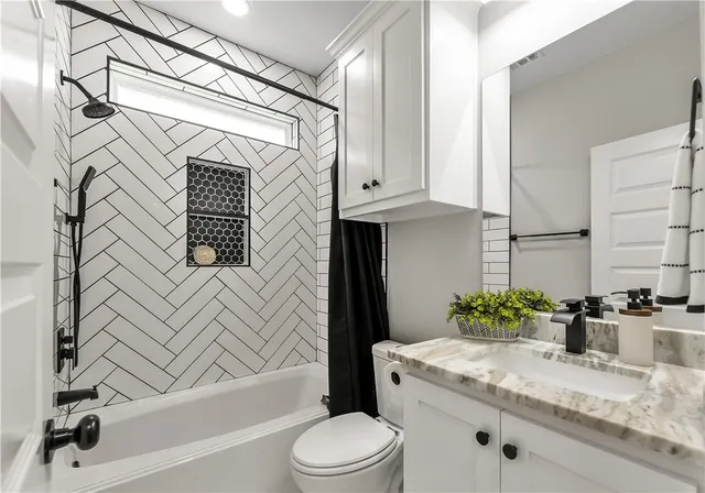 $433,500 | 2905 GOLDBERG Drive, Bryan, TX 77808