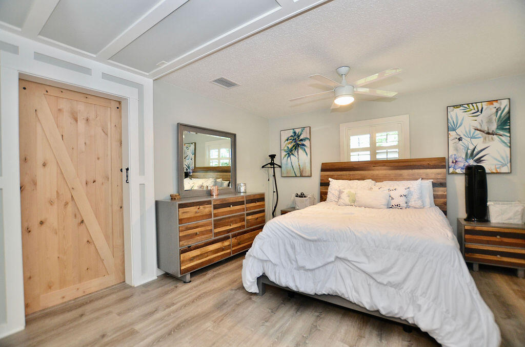 1406 Southwest Palm City Road Stuart, FL 34994 - Photo 21 of 37 DSC_9941