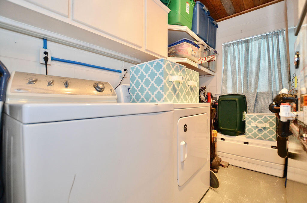 1406 Southwest Palm City Road Stuart, FL 34994 - Photo 29 of 37 DSC_9914