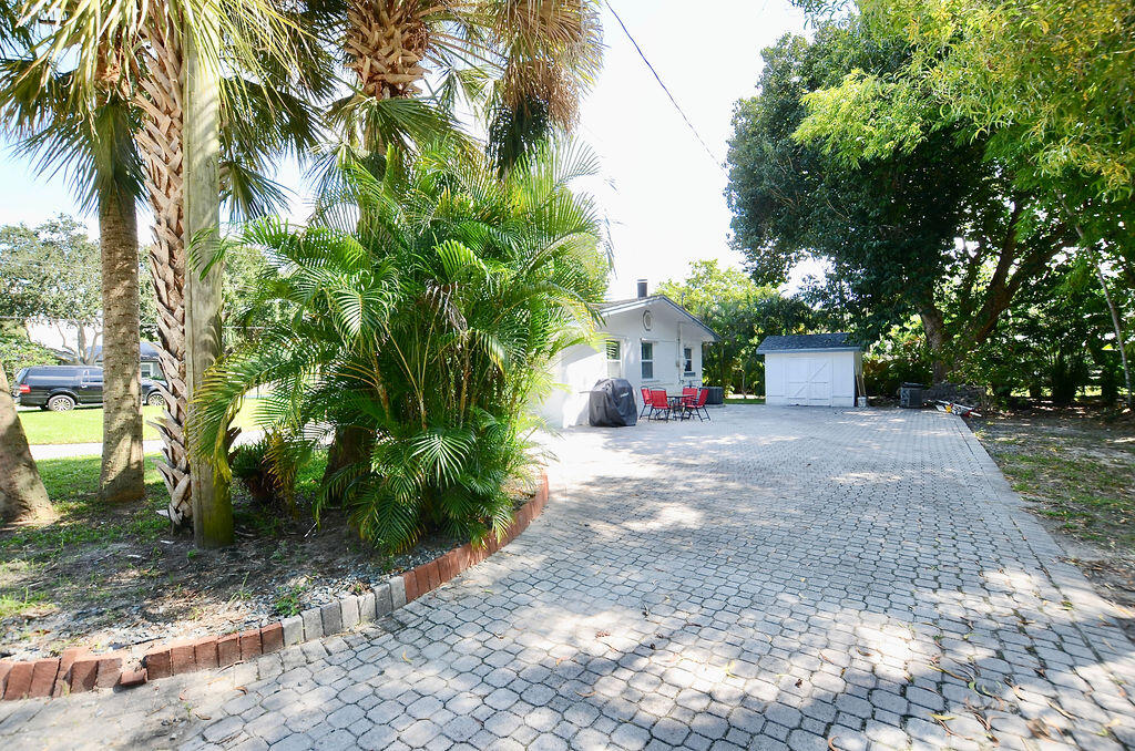 1406 Southwest Palm City Road Stuart, FL 34994 - Photo 36 of 37 DSC_0006