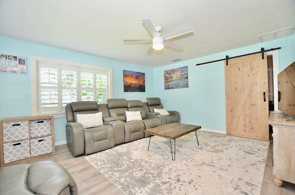 1406 Southwest Palm City Road Stuart, FL 34994 - Photo 4 of 37 DSC_9856