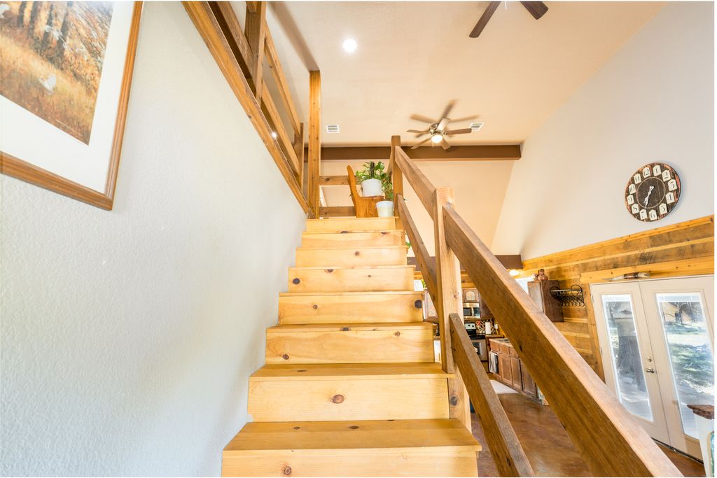 14801 Cedar Valley Road Salado, TX 76571 - Photo 10 of 16 a view of entryway