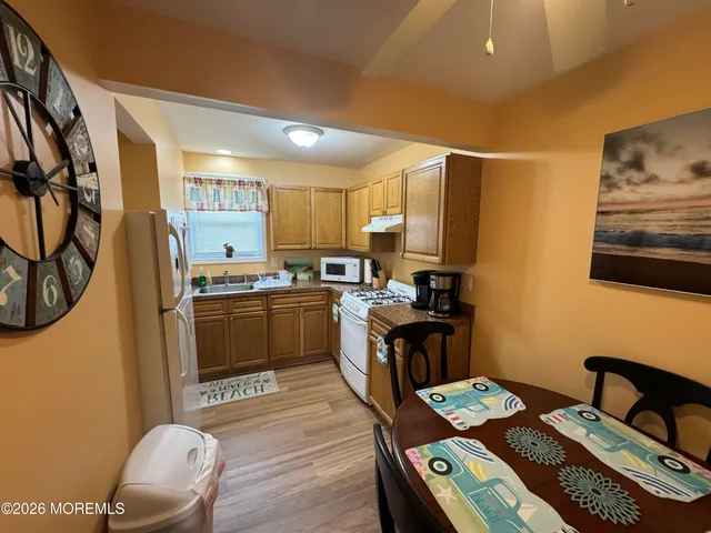 $1,800 | 270 Sherman Avenue, Unit B, Seaside Heights, NJ 08751
