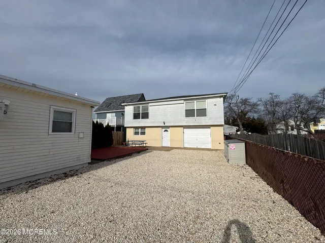 $1,800 | 270 Sherman Avenue, Unit B, Seaside Heights, NJ 08751