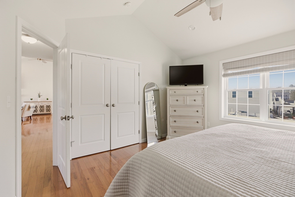 341 Courtney Street Fall River, MA 02720 - Photo 15 of 39