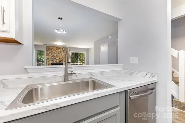 $195,000 | 6319 Windsor Gate Lane, Charlotte, NC 28215