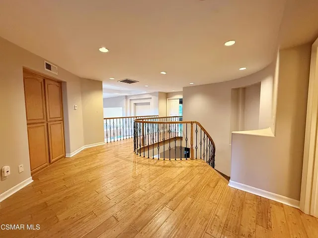 a view of livingroom with furniture