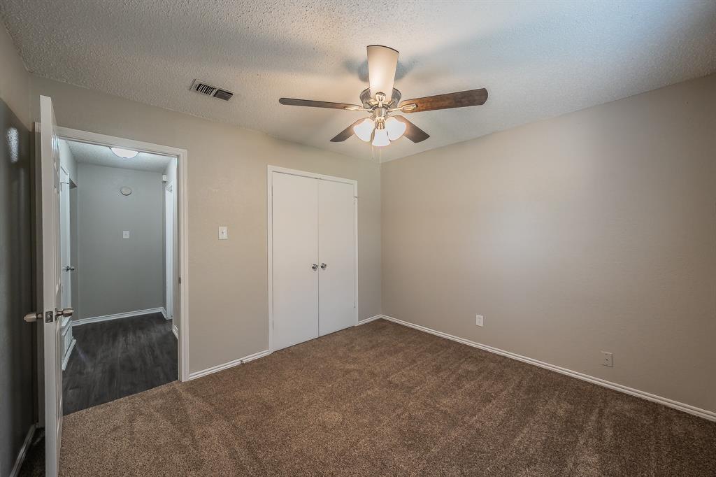 912 Red Oak Street Azle, TX 76020 - Photo 26 of 40