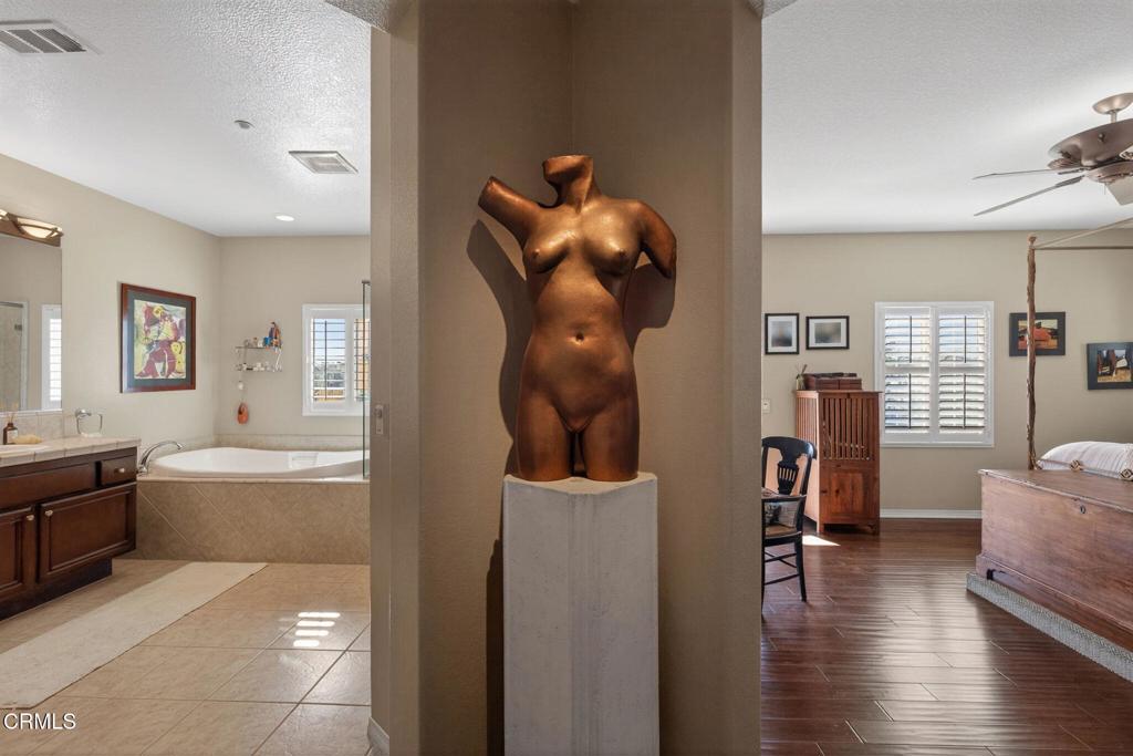 4337 Admiral Way Oxnard, CA 93035 - Photo 26 of 67 26-web-or-mls-UpmarketMedia-4337Adm-073