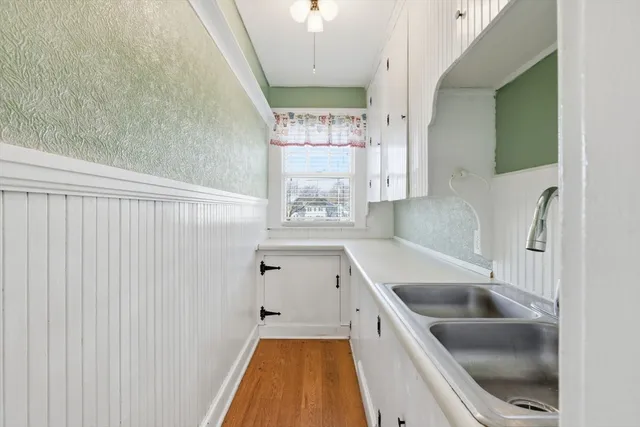 $525,000 | 143 Commonwealth Avenue, Worcester, MA 01604