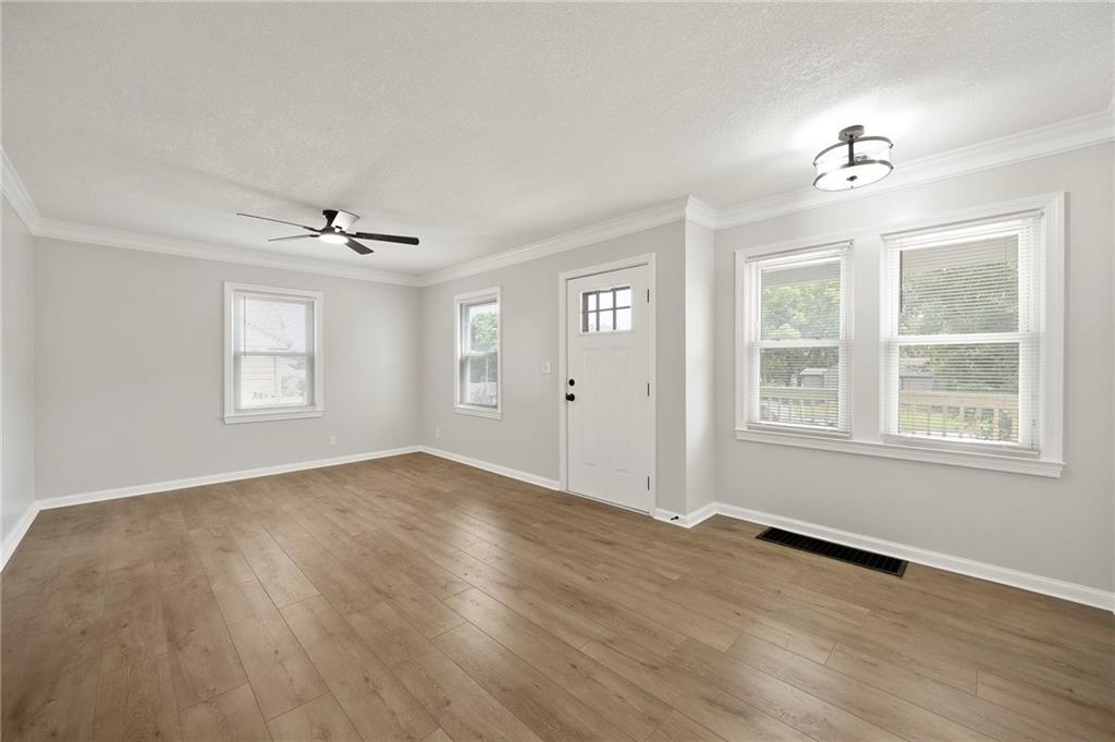 1306 Gibbs Road Kansas City, KS 66103 - Photo 11 of 40