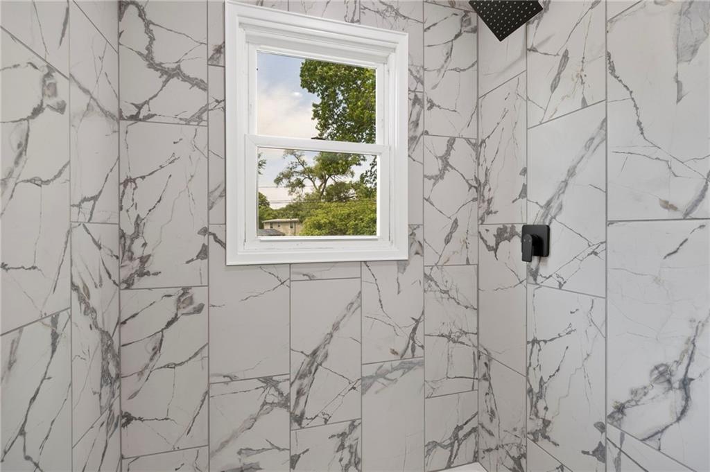 1306 Gibbs Road Kansas City, KS 66103 - Photo 15 of 40