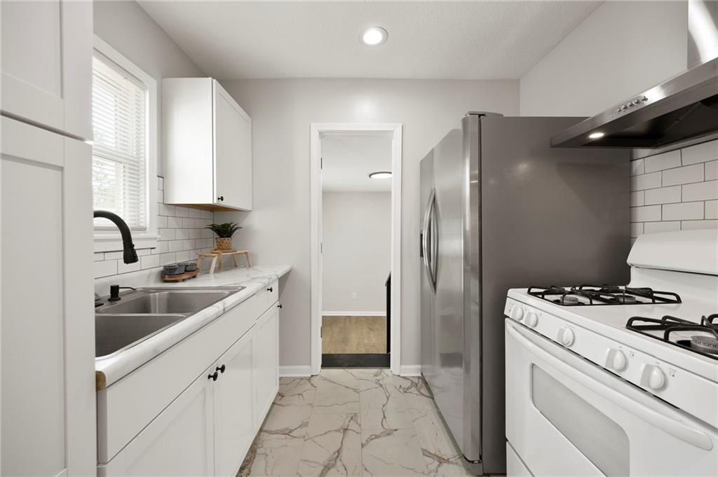 1306 Gibbs Road Kansas City, KS 66103 - Photo 18 of 40