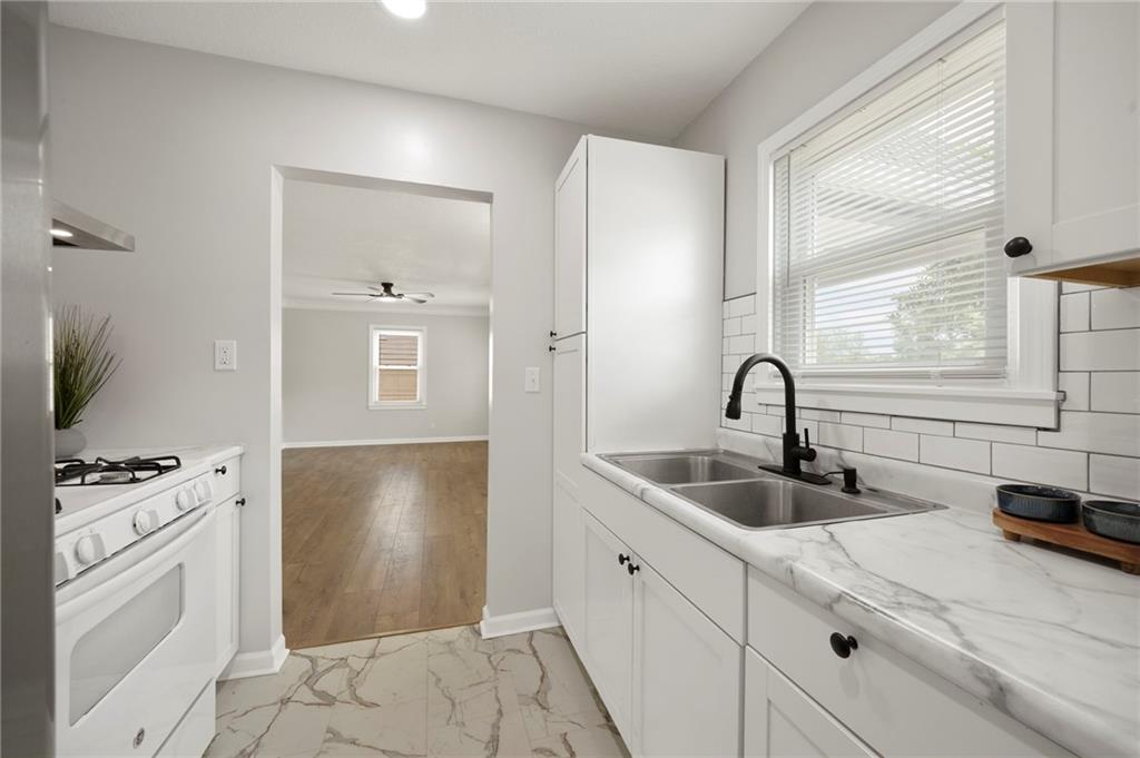 1306 Gibbs Road Kansas City, KS 66103 - Photo 21 of 40