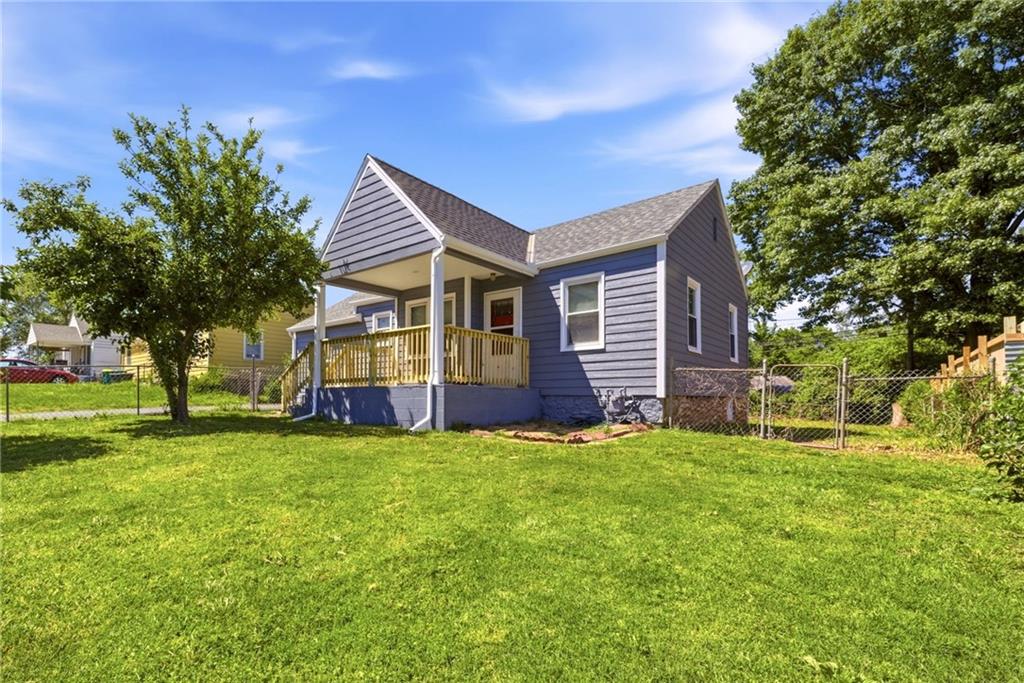 1306 Gibbs Road Kansas City, KS 66103 - Photo 4 of 40